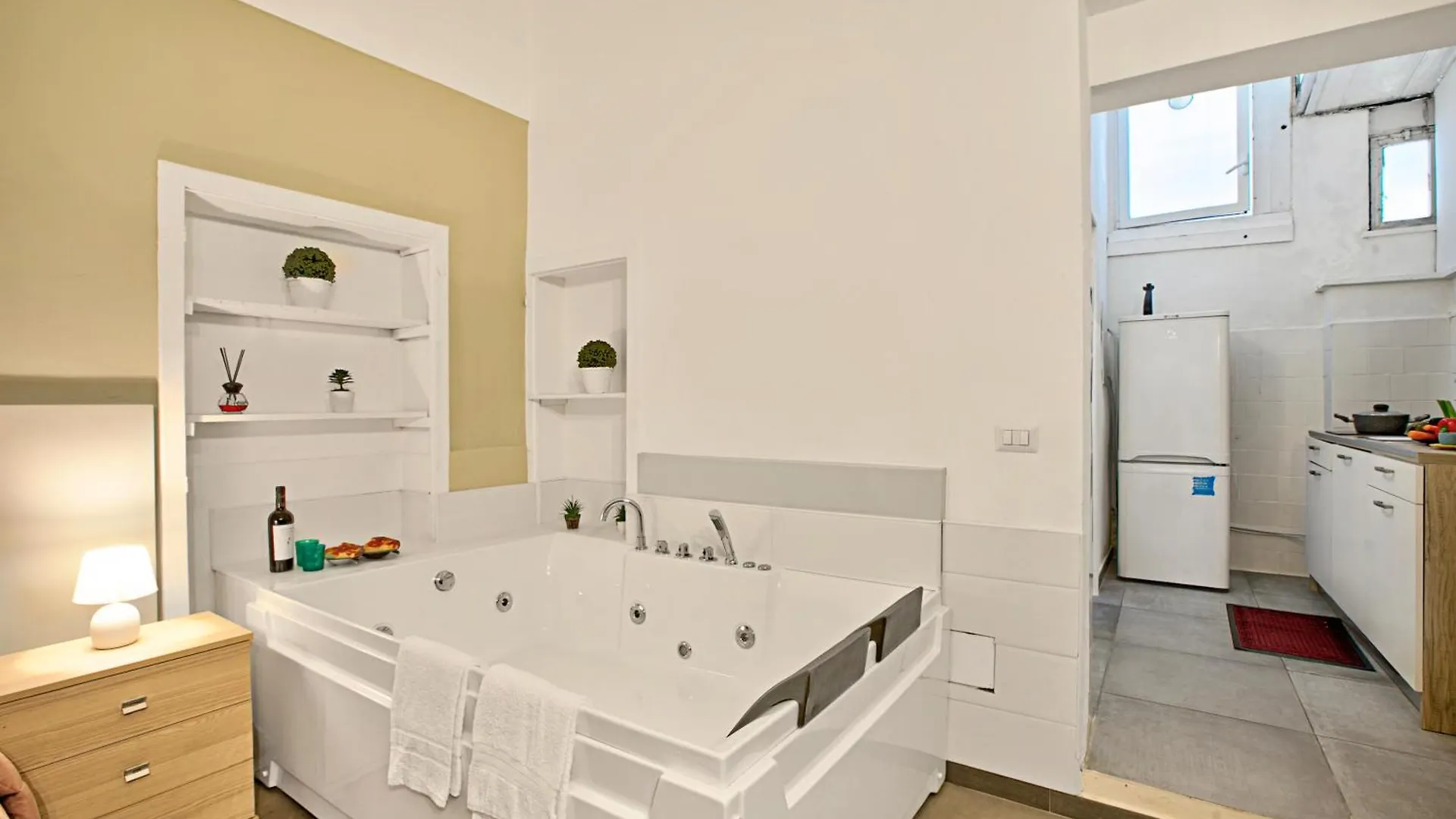 Dimora Apartments - Happy Rentals Bari 0*,  Italy