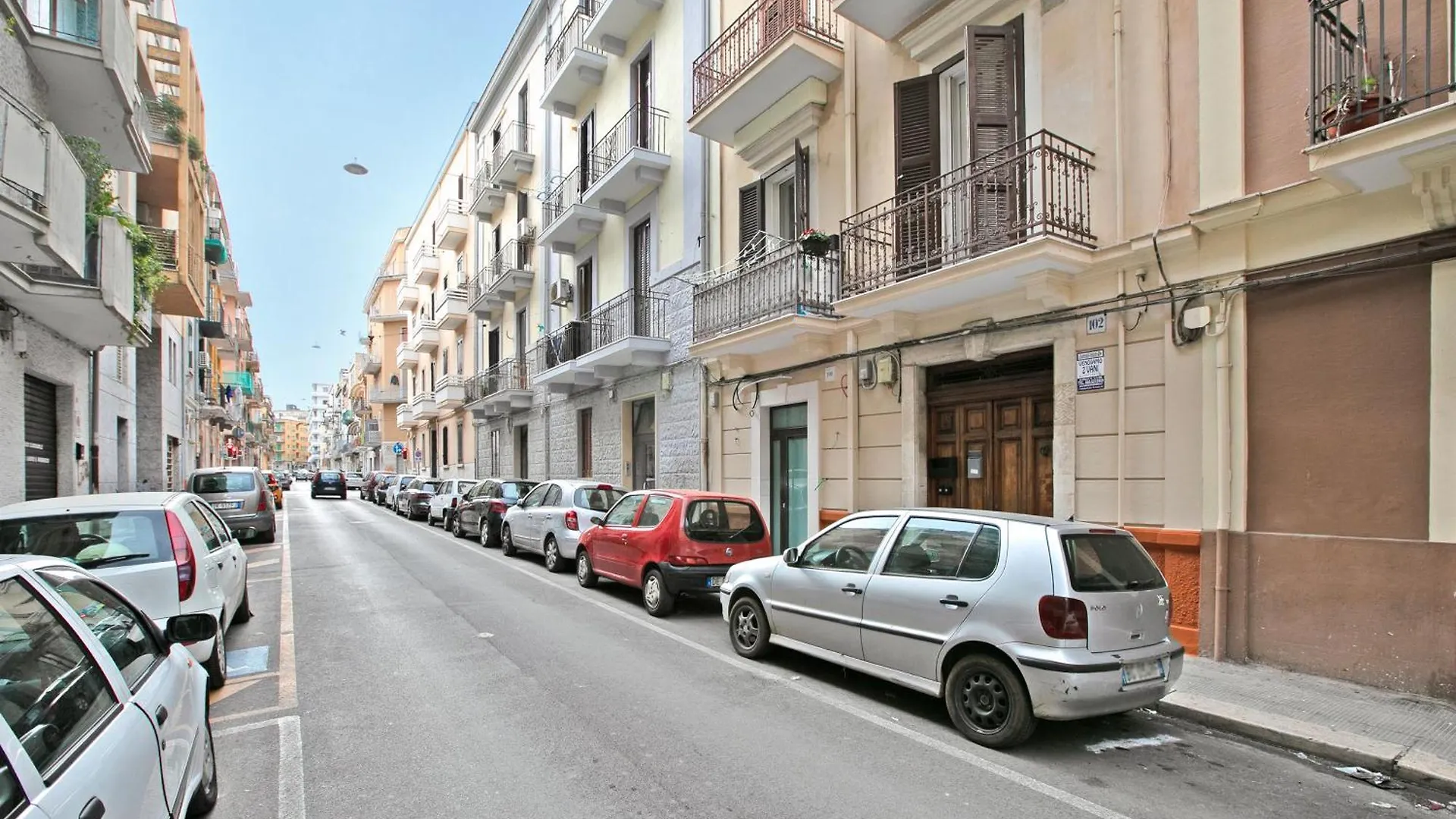 Dimora Apartments - Happy Rentals Bari 0*,