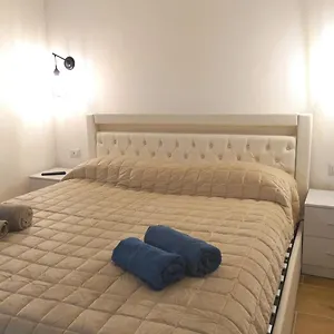 Carlito's Way 234 Bed and Breakfast